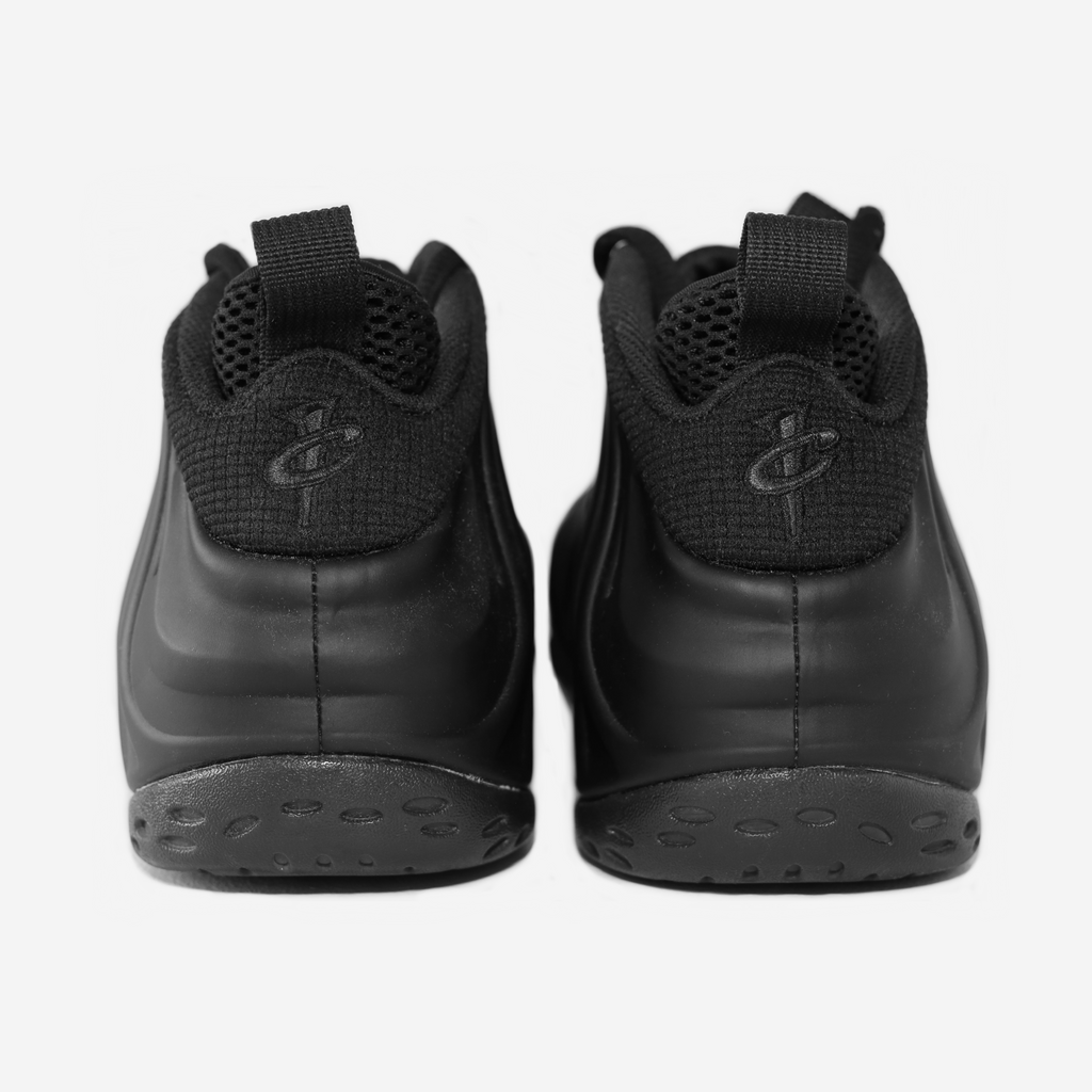 NIKE AIR FOAMPOSITE (TRIPLE BLACK)
