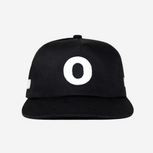 "o" HAT (BLACK)