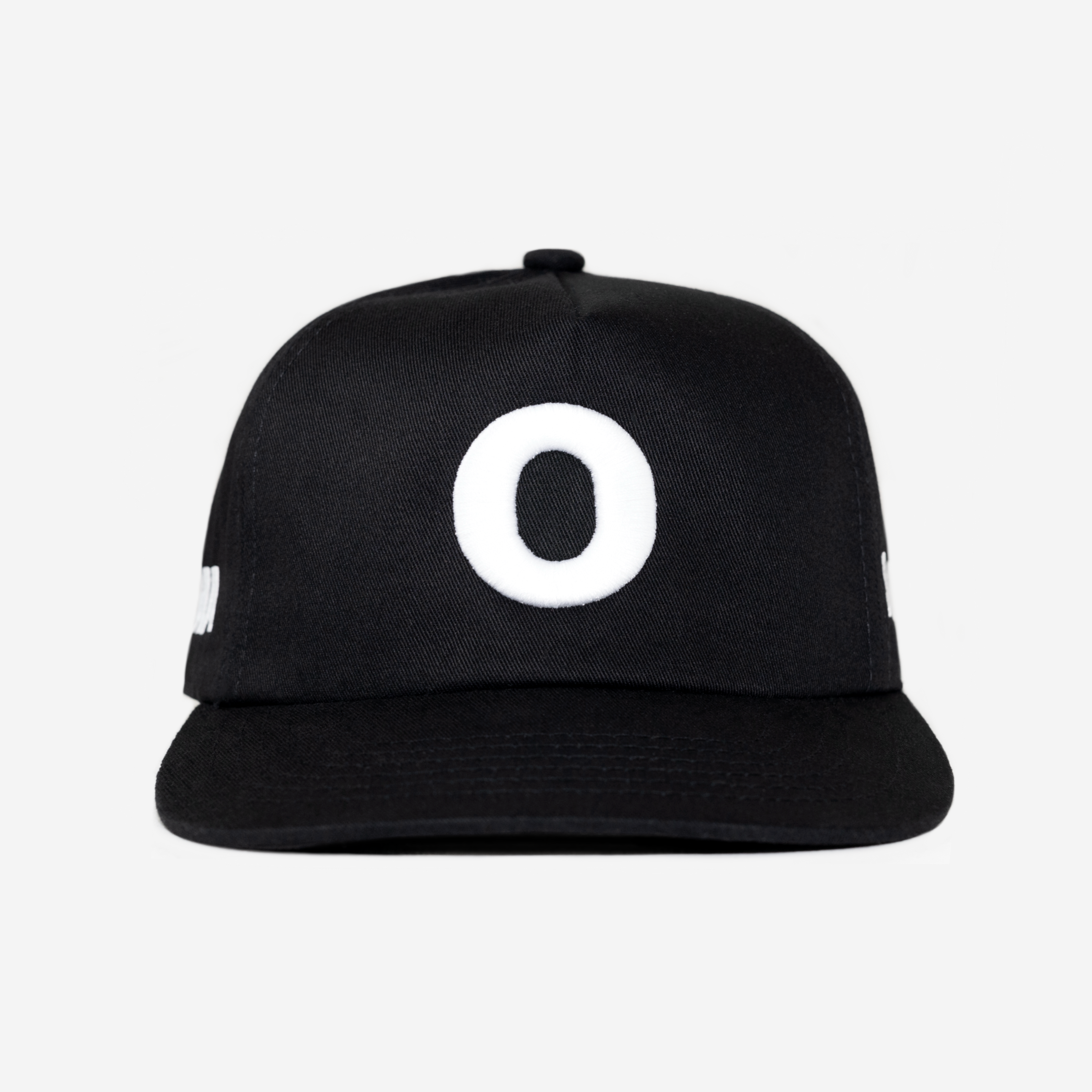 "o" HAT (BLACK)