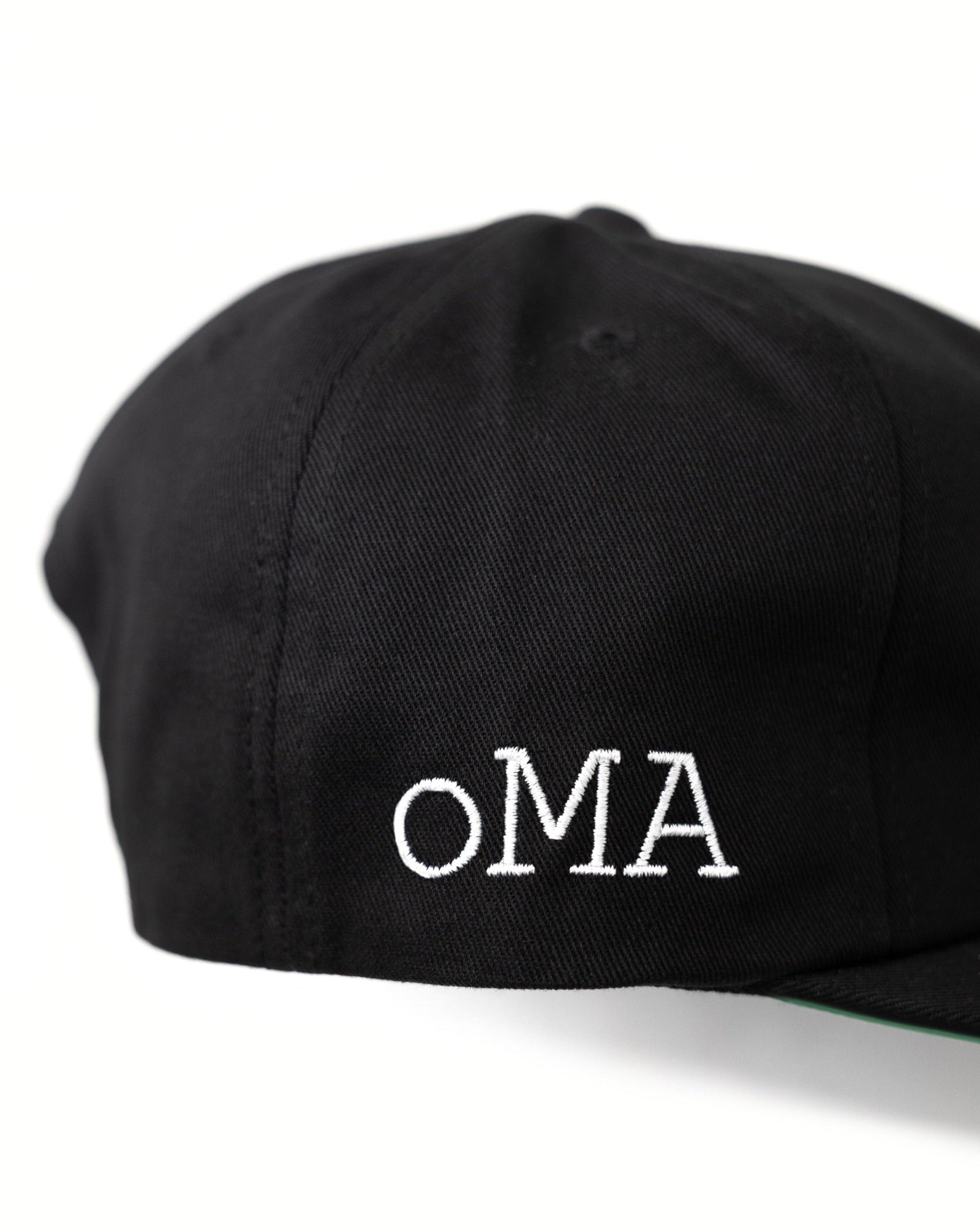 Courier New FoNT HAT (BLACK)