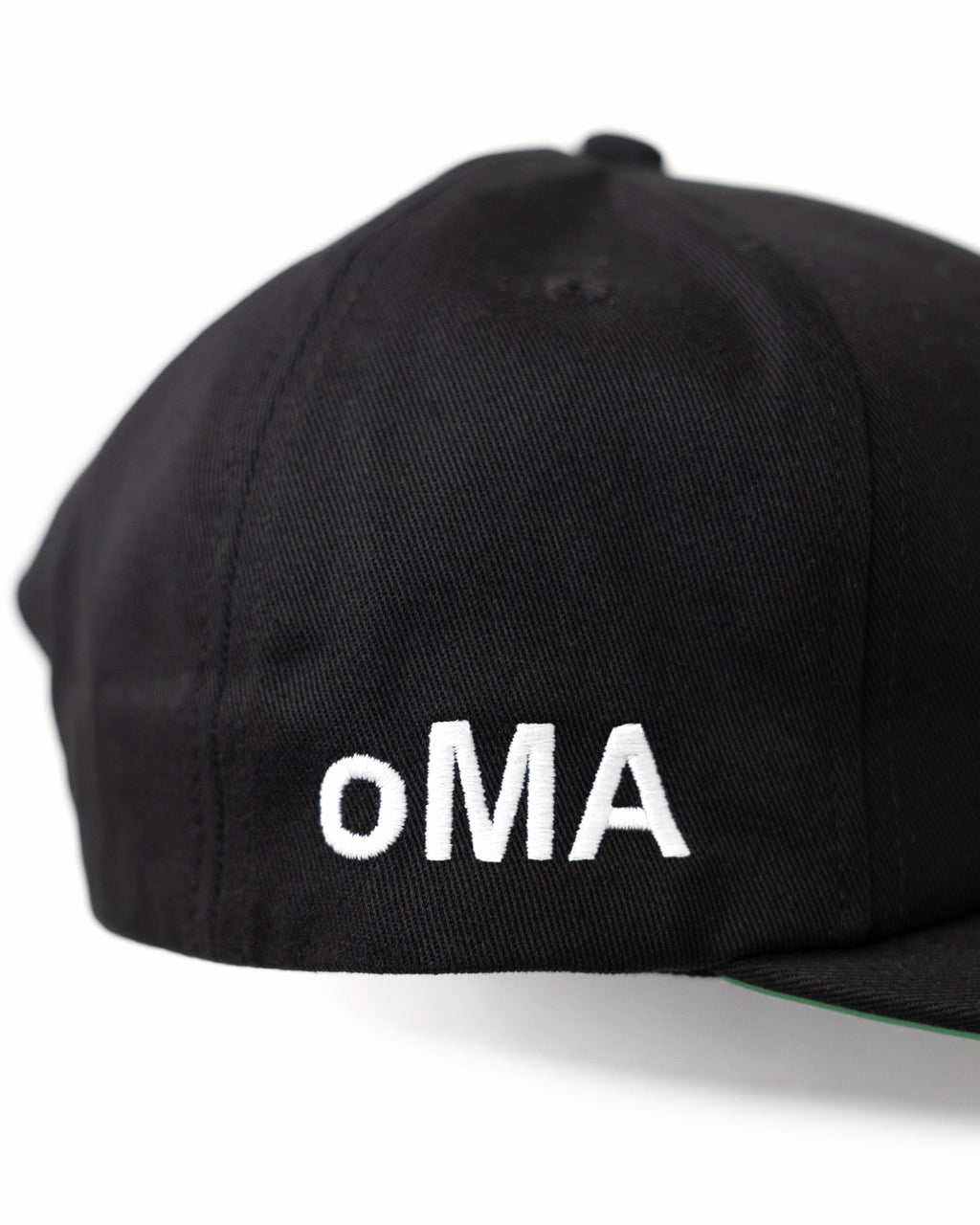 Helvetica FoNT HAT (BLACK)