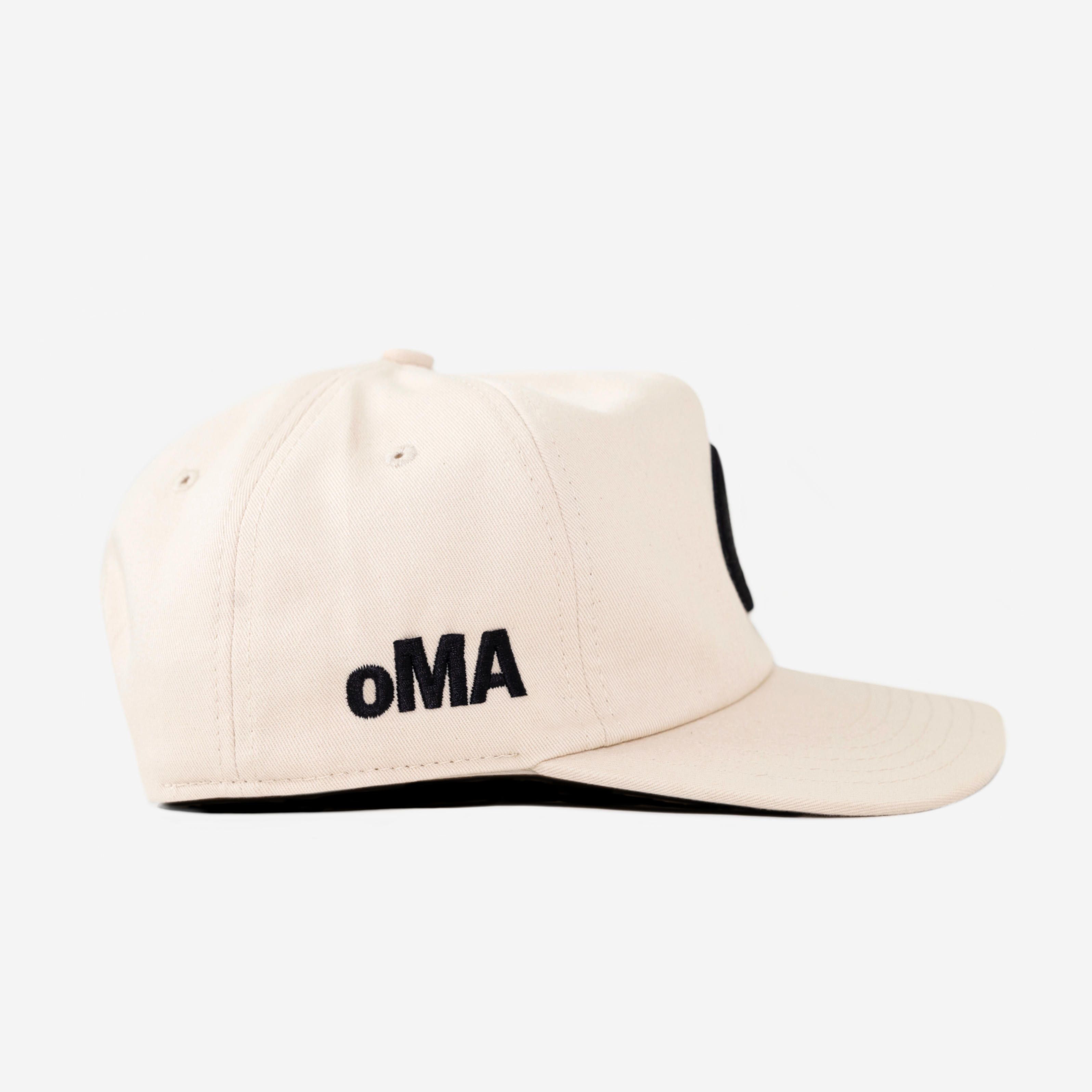 "o" HAT (CRM/BLK)