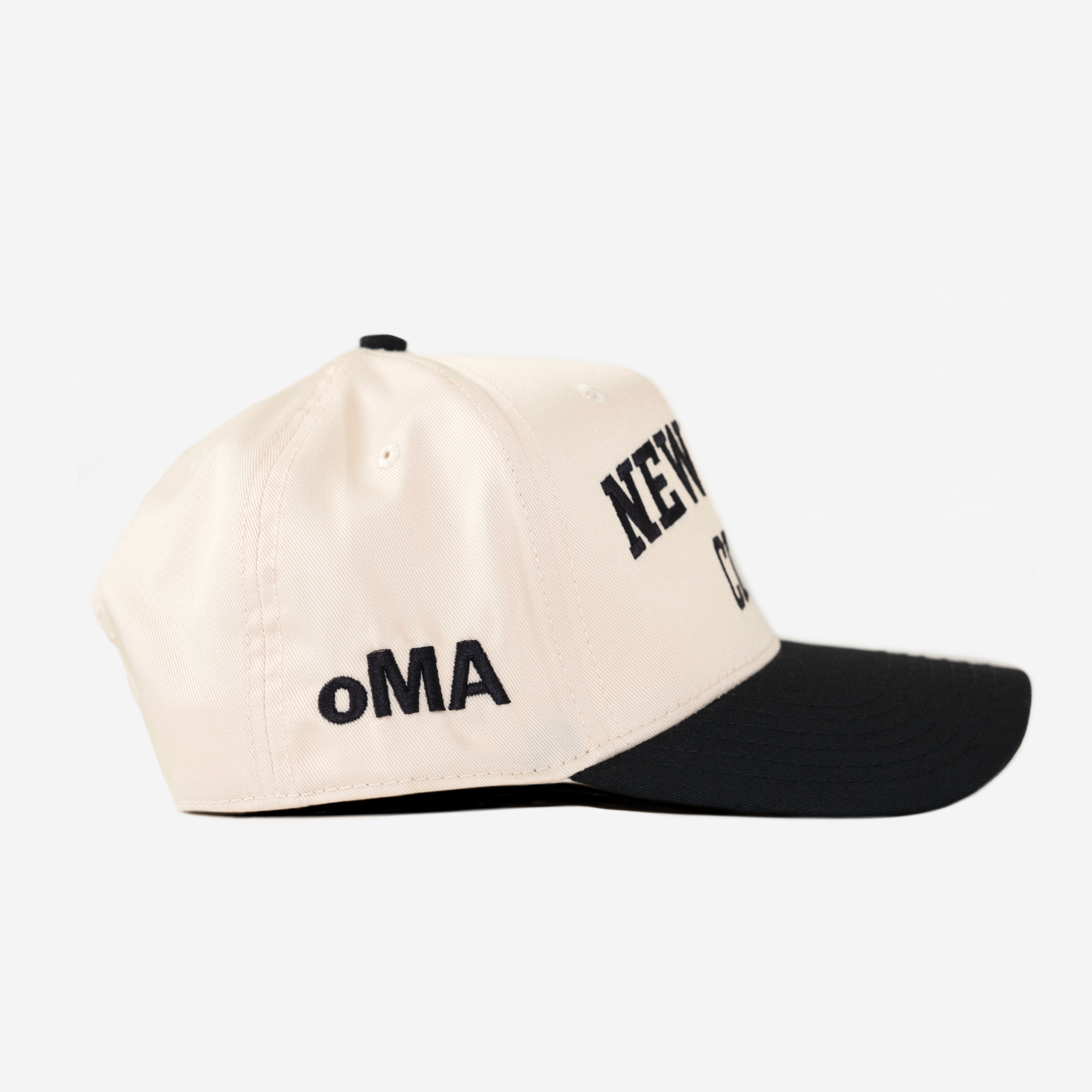NEW YORK CITY CURVED BRIM HAT (CREAM/BLK)