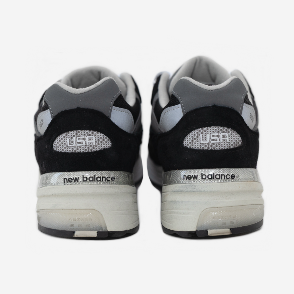 NEW BALANCE 992 (BLACK)