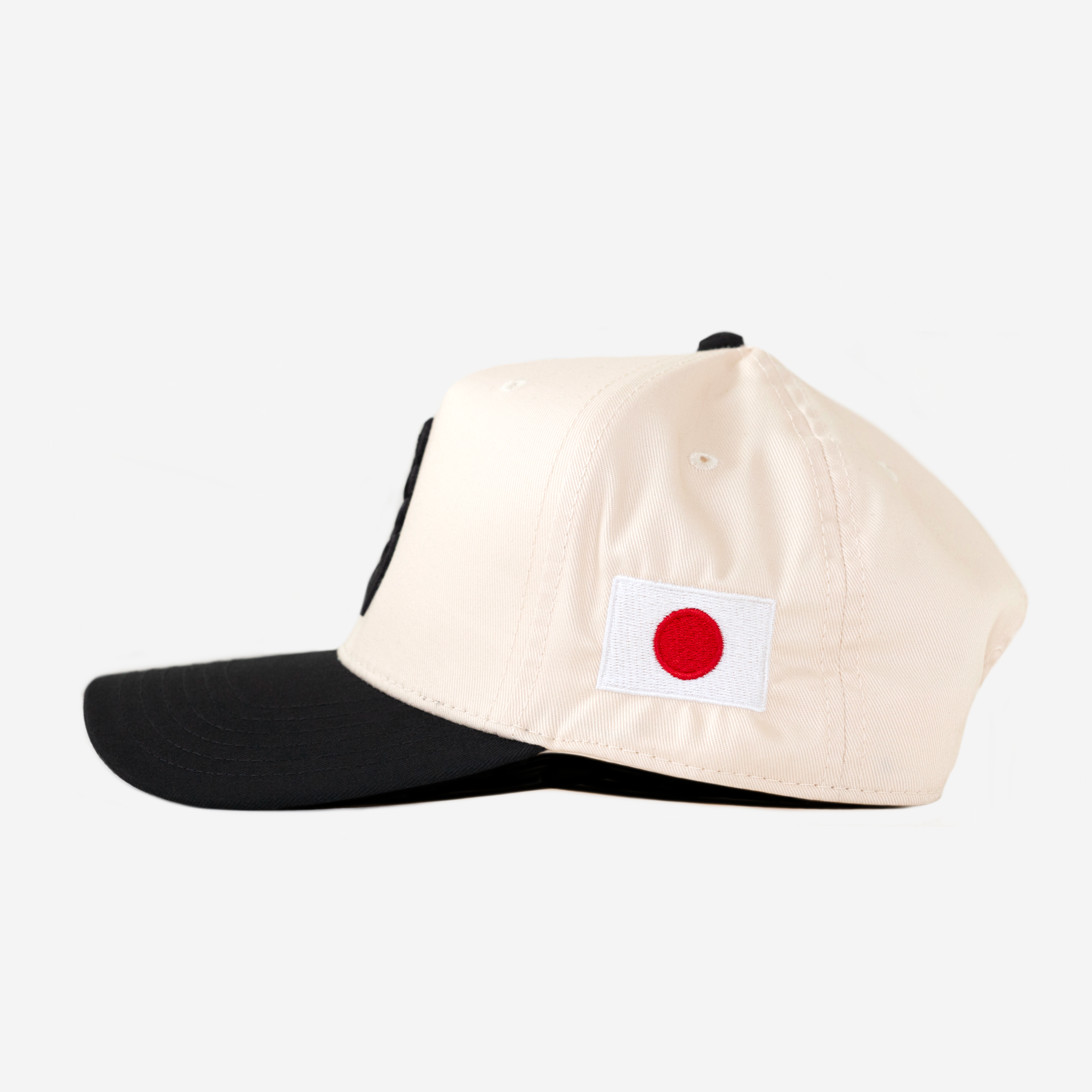 NY JAPAN CURVED BRIM HAT (CRM/BLK)