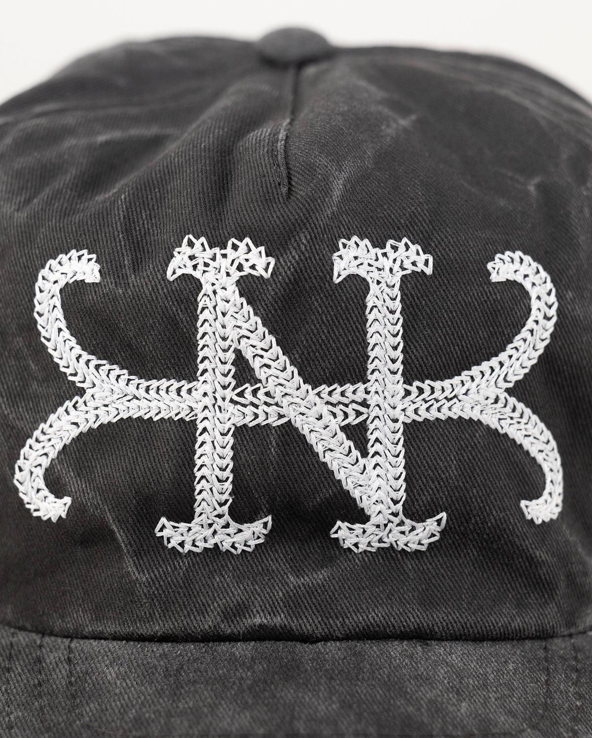 QUEENS CHAIN STITCH HAT (SToNEWASH)