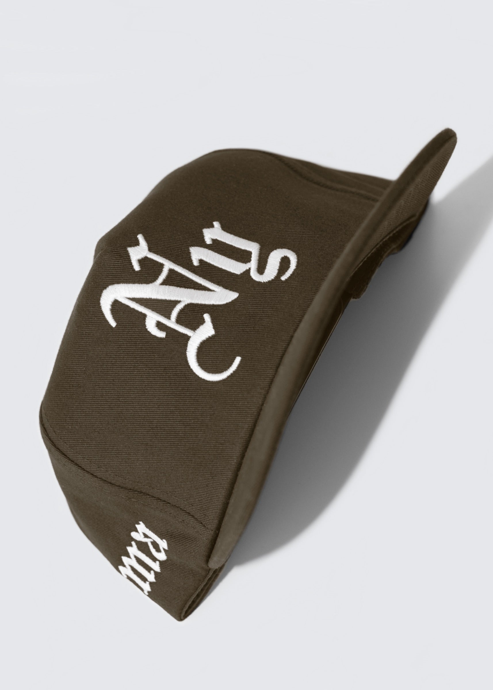 NY GoTH HAT (BRoWN)