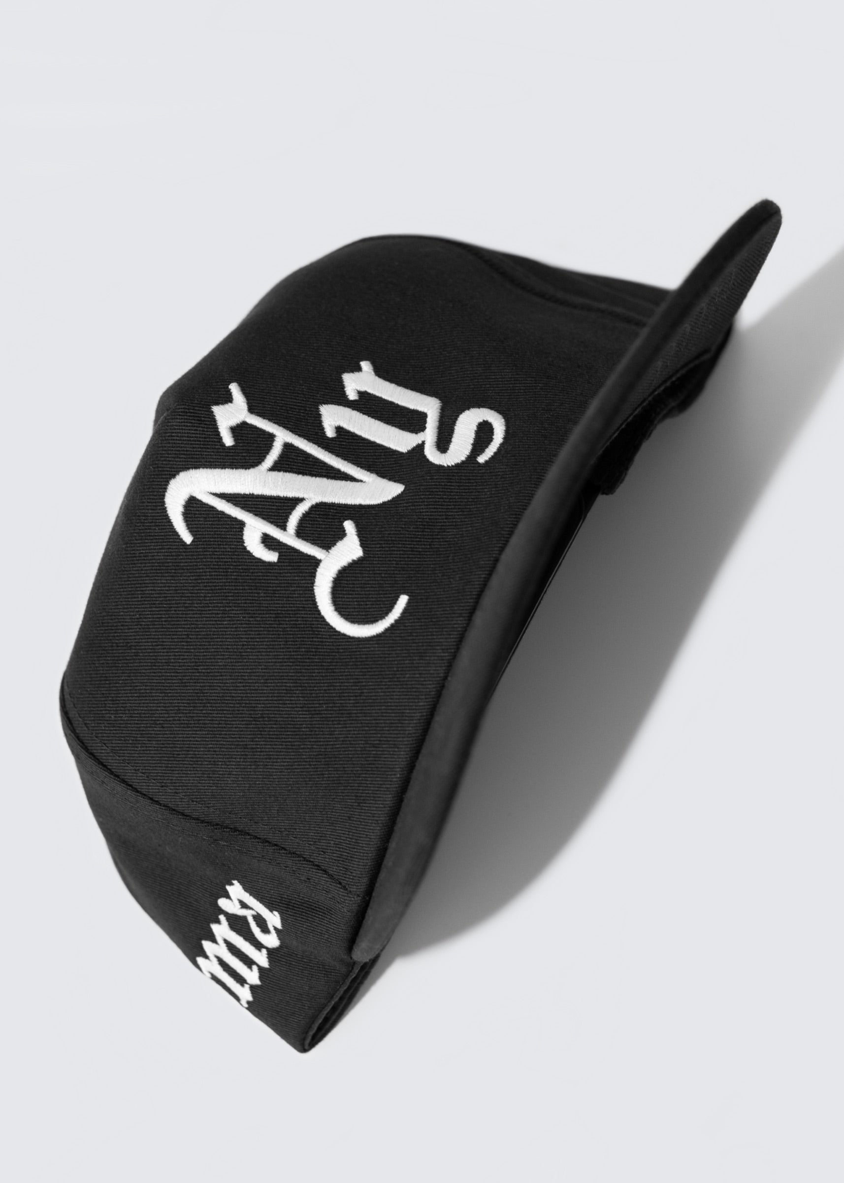 NY GoTH HAT (BLACK)