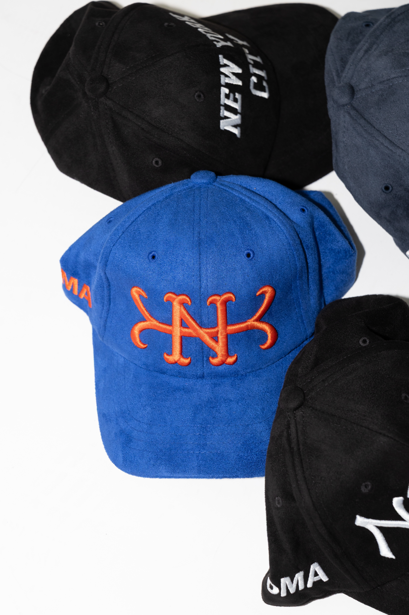 QUEENS SUEDE HAT (BLUE)