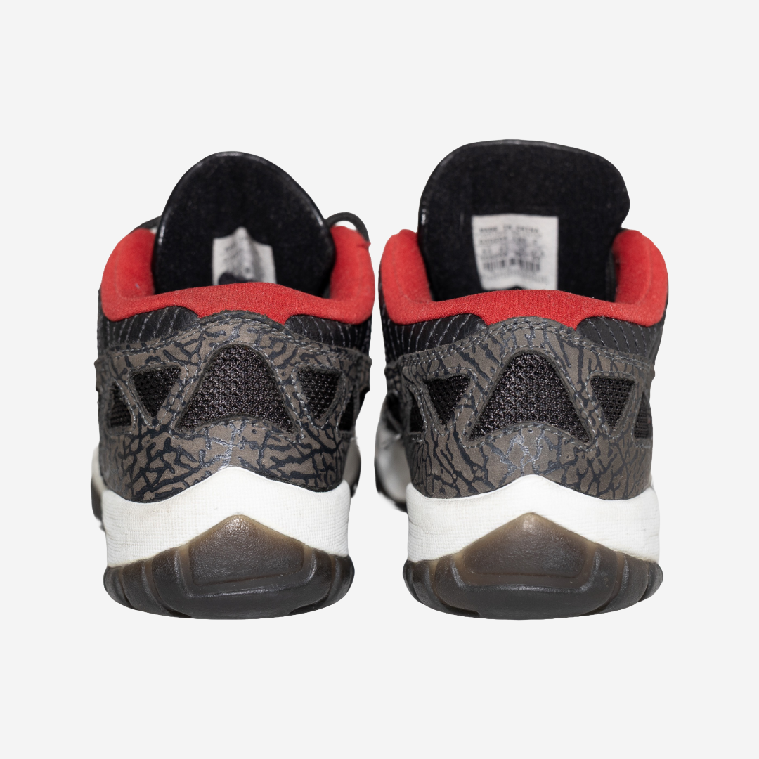 NIKE AIR JORDAN 11 IE LOW