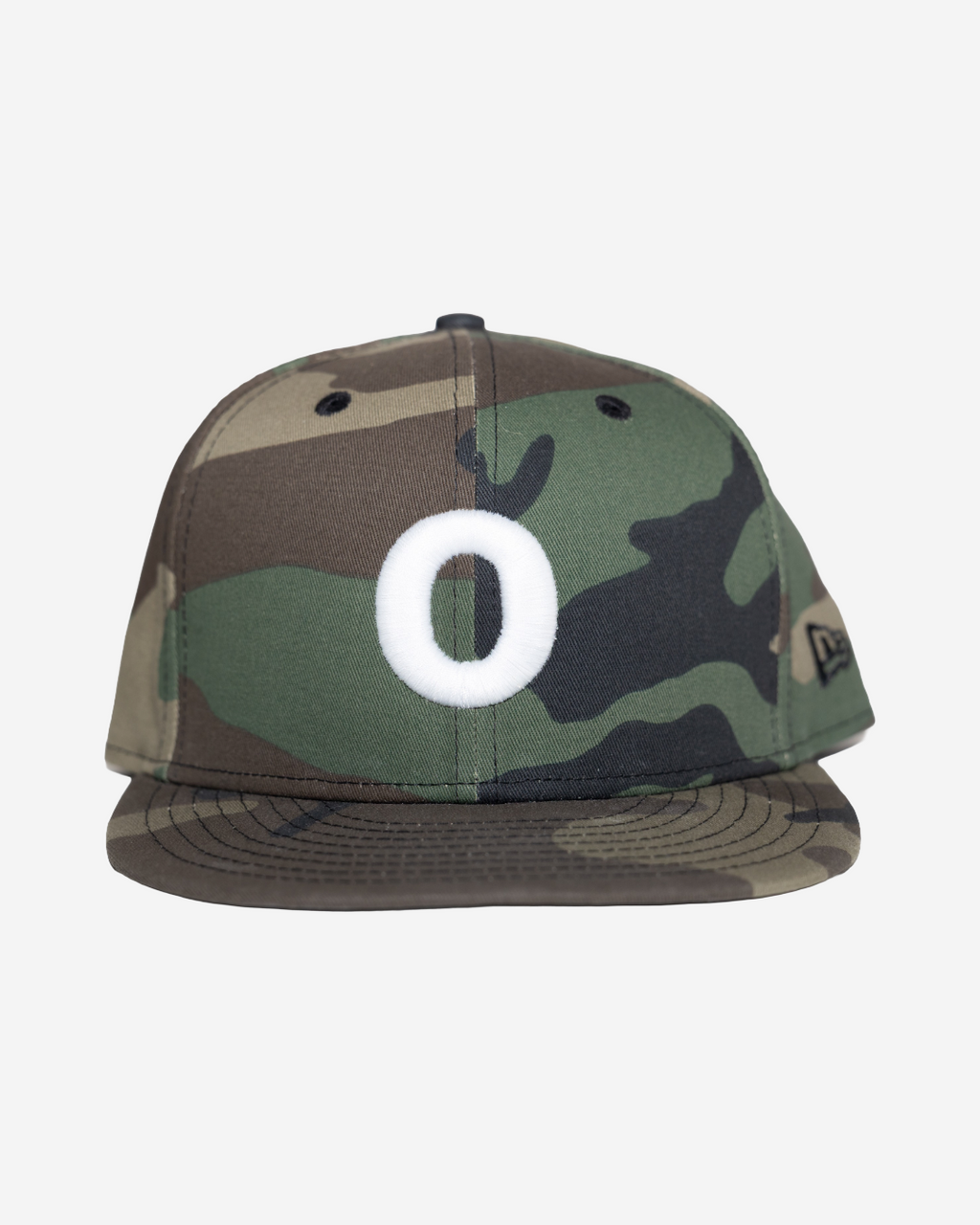 o FITTED HAT (SAMPLE)