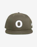 o FITTED HAT (SAMPLE)