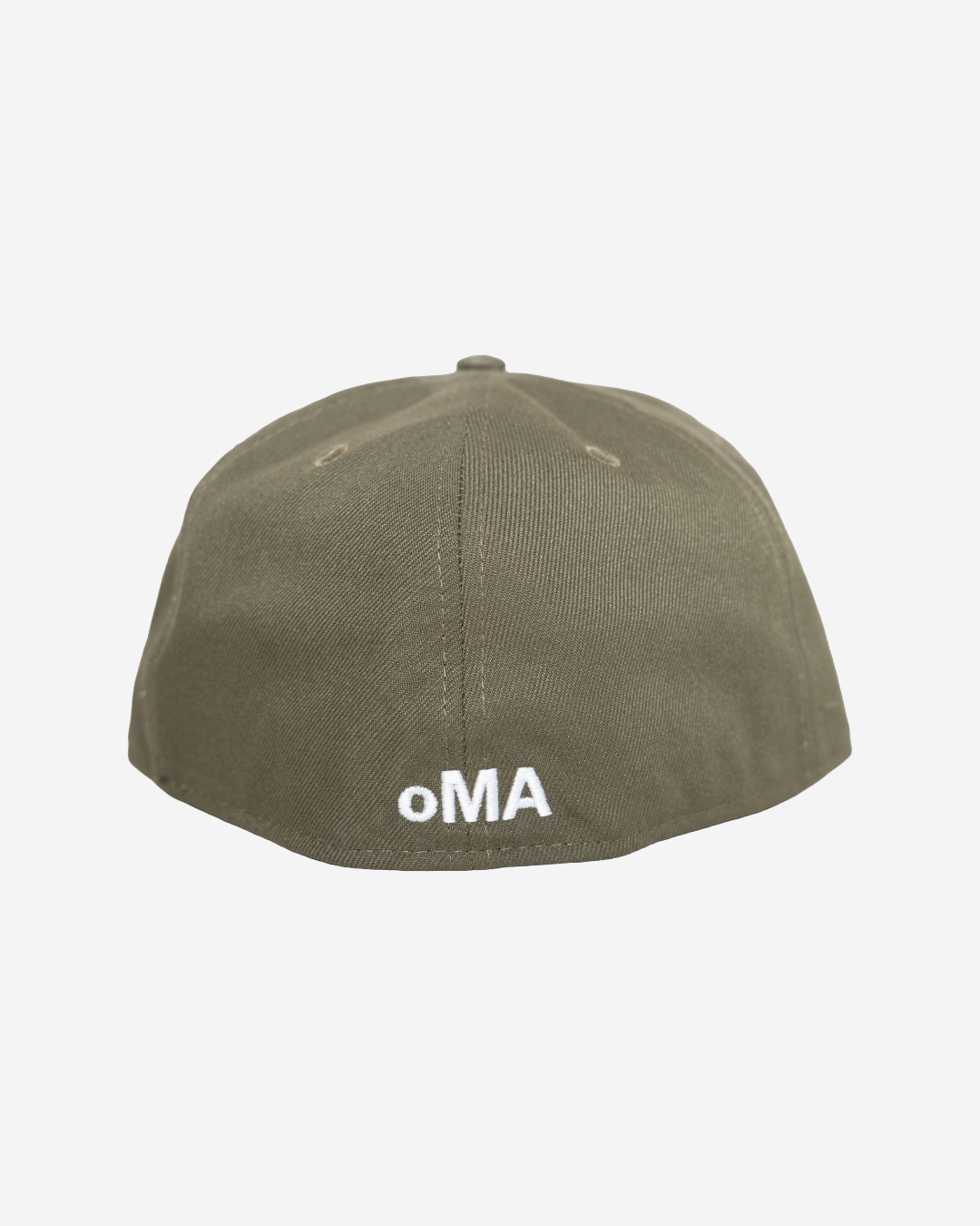 o FITTED HAT (SAMPLE)
