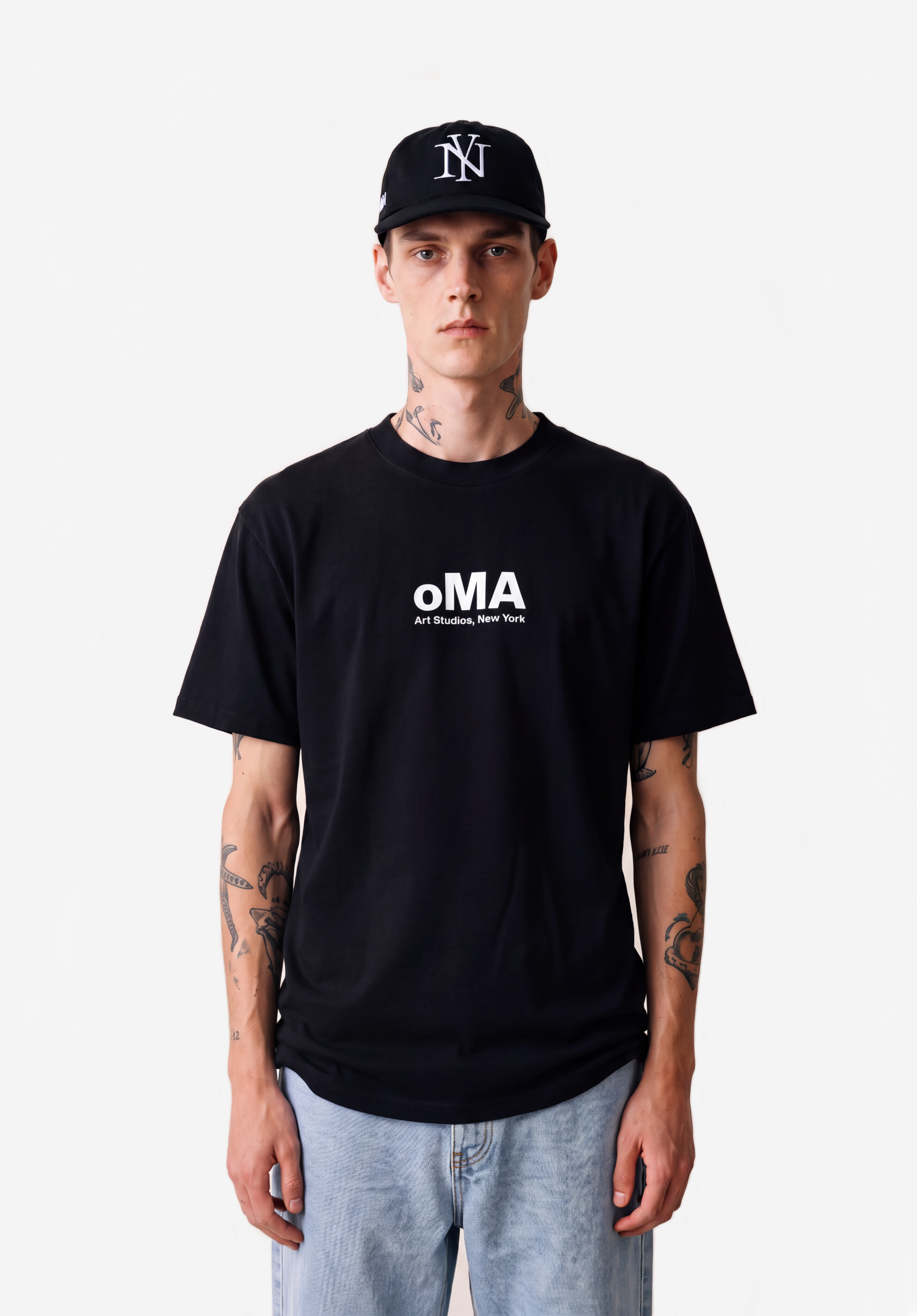 oMA ART STUDIoS NEW YoRK T-SHIRT (BLACK)