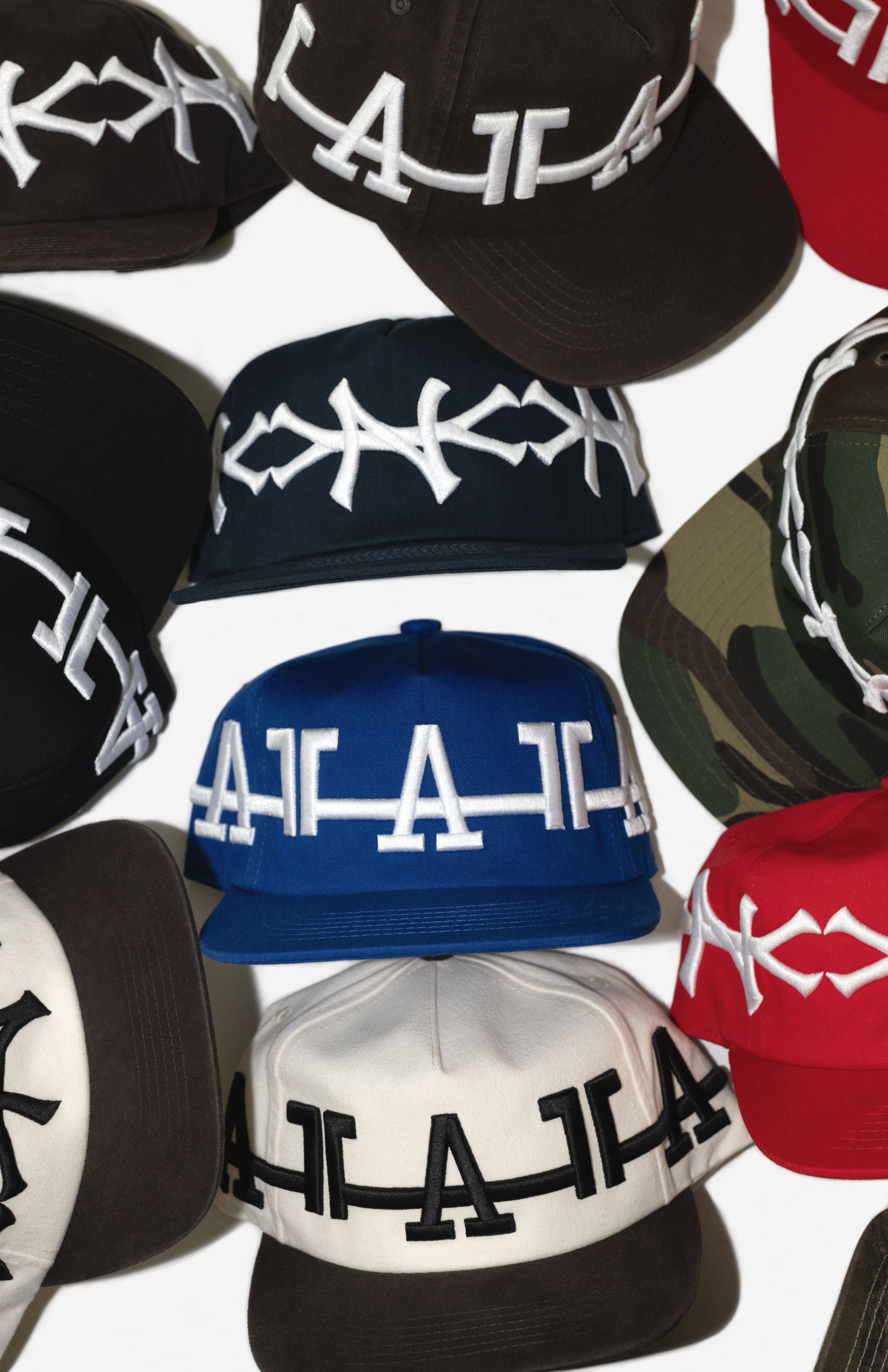 NY CROWN CURVED BRIM HAT (CREAM/BLACK)