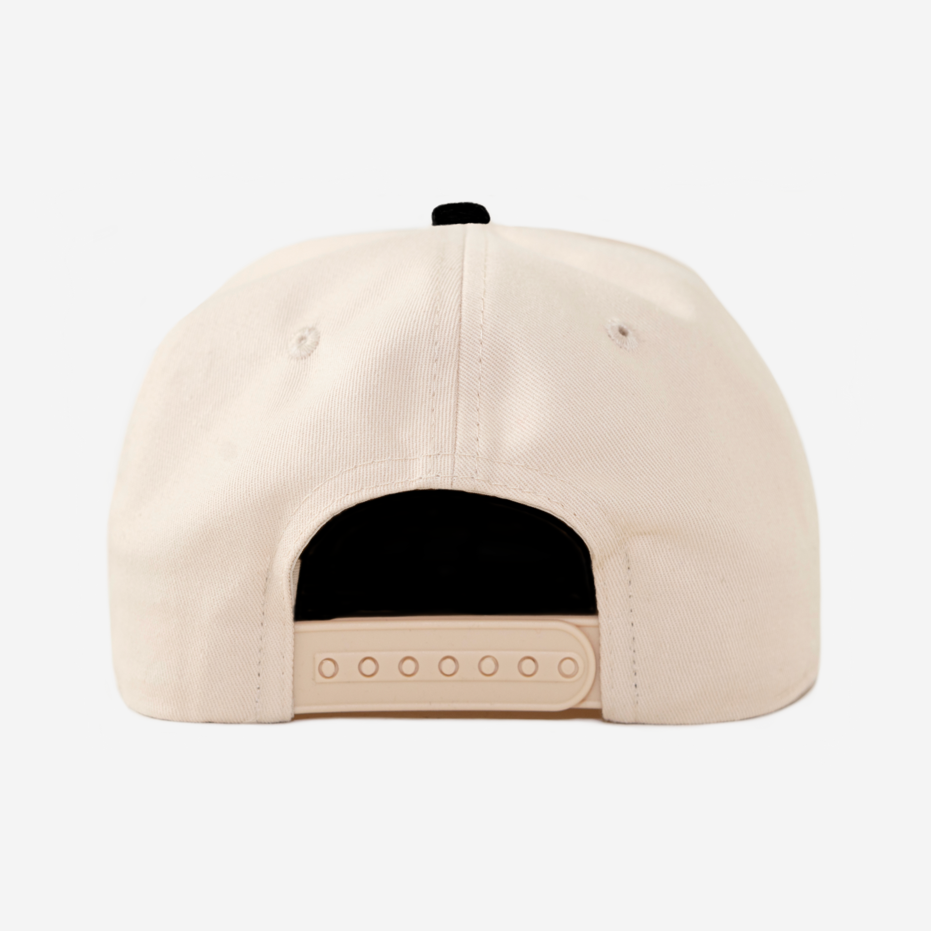 ARCH CURVED BRIM HAT (CRM/BLK)