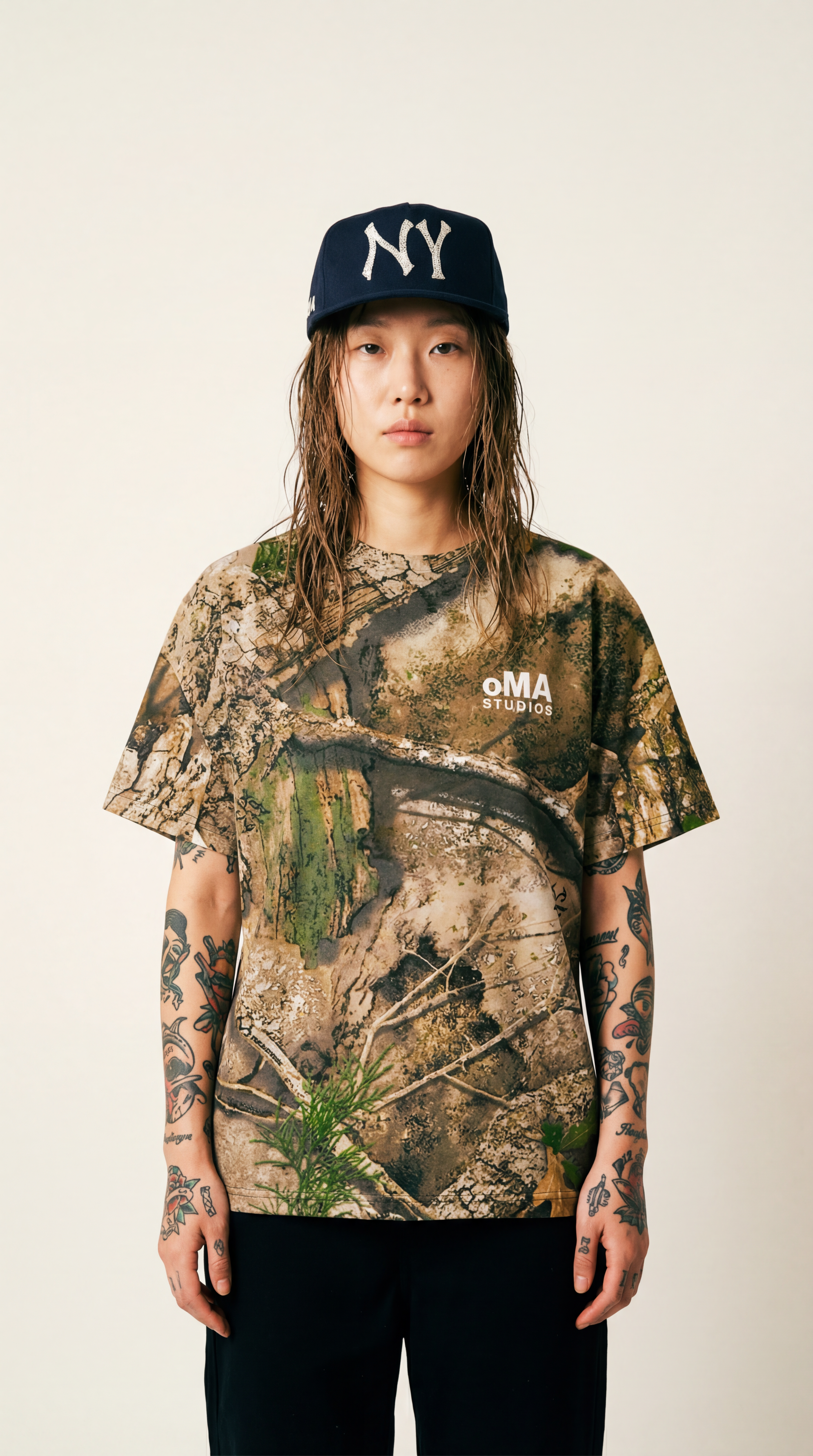 oMA STUDIOS TEE (REALTREE)
