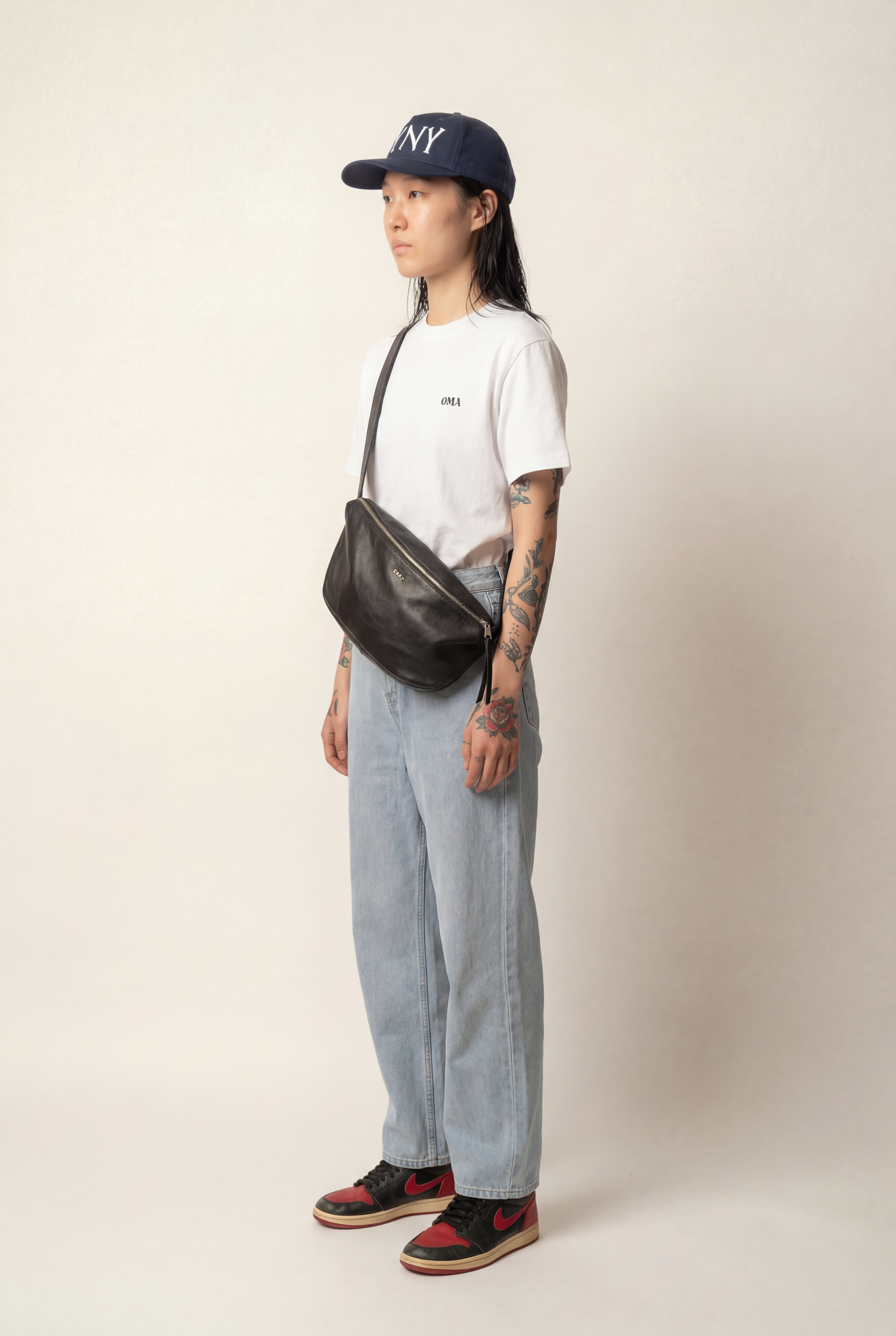 LEATHER ZIP BAG